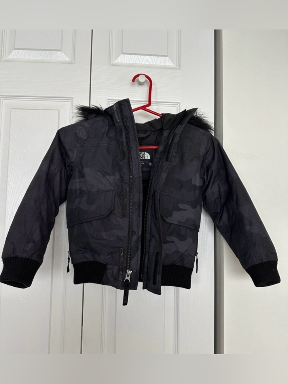 THE NORTH FACE BOYS GOTHAM JACKET URBAN GRAY CAMO SIZE XXS 5?